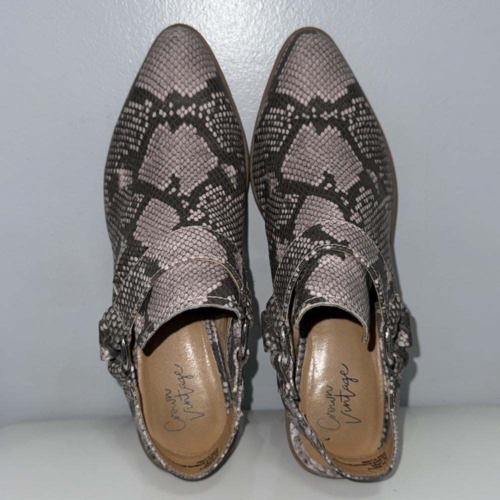 Women's Snakeskin Patterned pointed Toe sling back booties - Picture 6 of 7